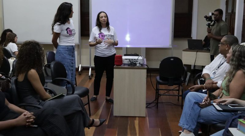 A abertura do curso “Tecendo Redes