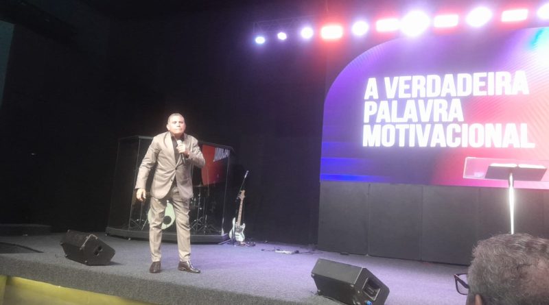 Culto Especial reúne Prefeito e Vereadores de Macaé na Comunidade Evangélica